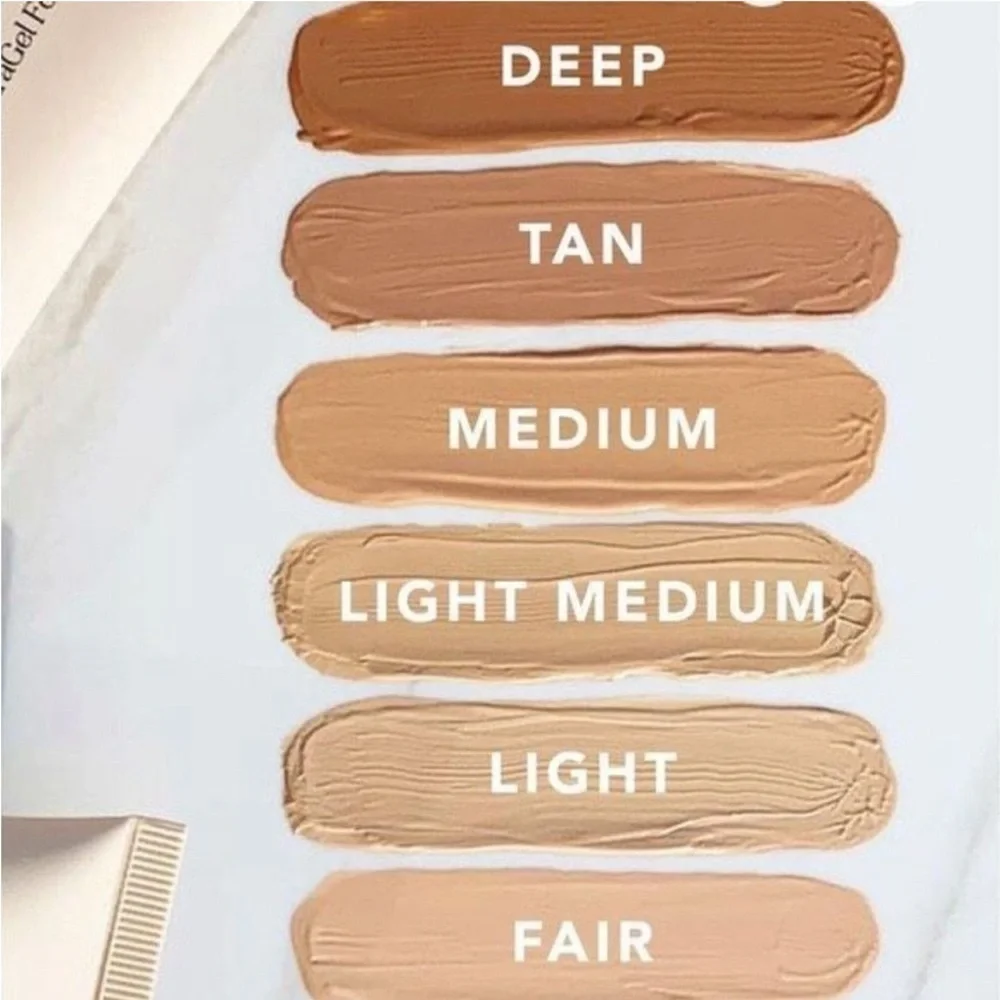 Doll 10 HydroGel foundation FAIR
